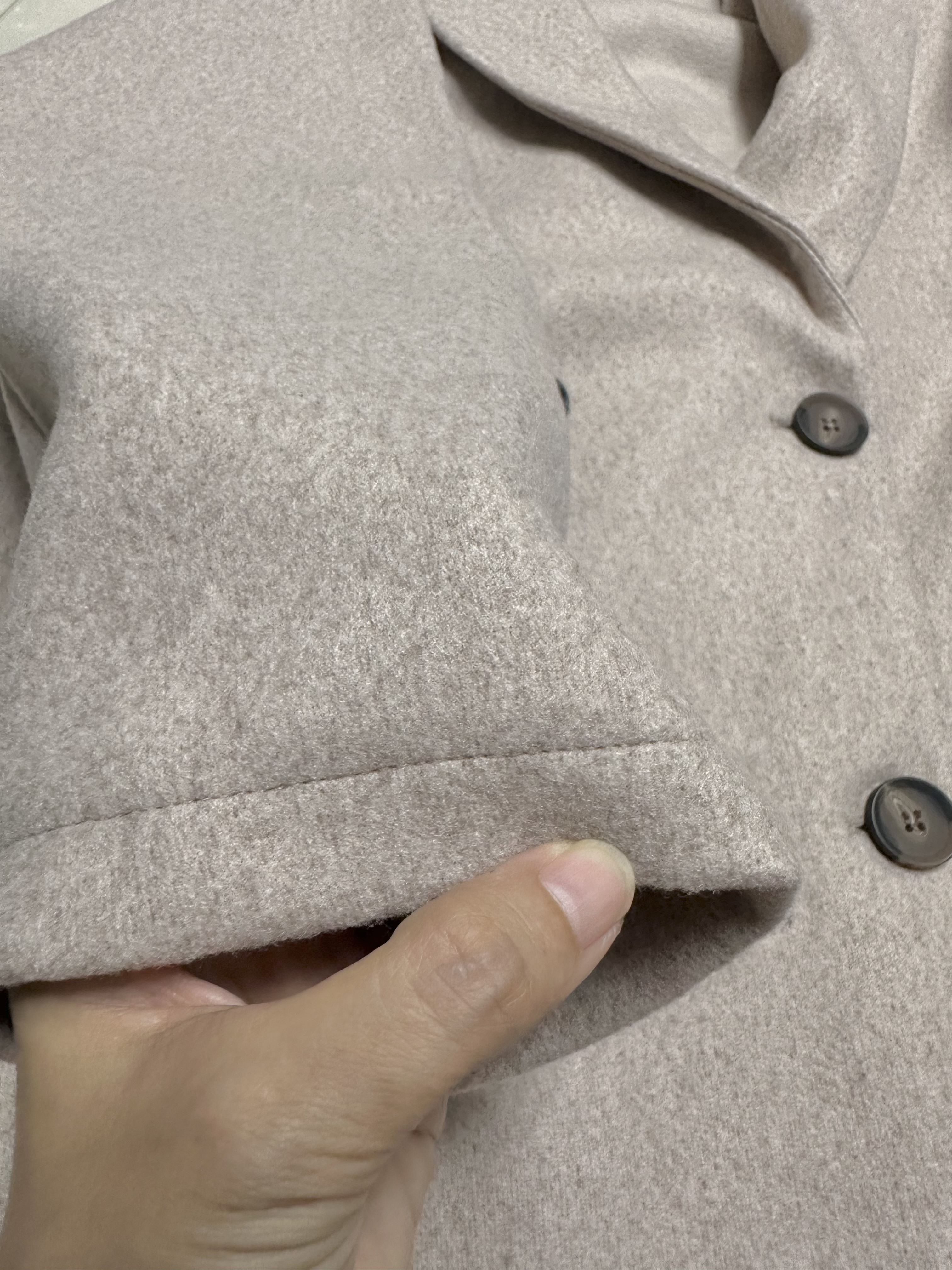 Lutique เสื้อโค้ทวูล Trench coat เสื้อโค้ทเฟอร์ โค้ทสักหลาดสีเบจ แบรนด์ LUTIQUE