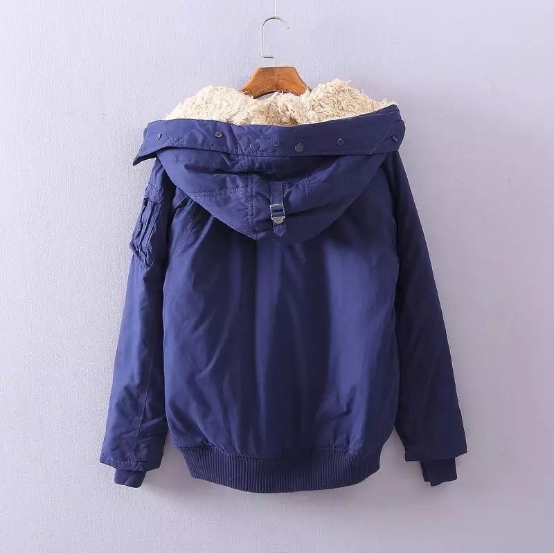 Moussy เสื้อกันหนาว ติดฮูท เสื้อcoat แบรนด์ดัง ญี่ปุ่น MOUSSY japan สีดำ แต่งซับขนอุ่นด้านใน (ขนด้านในถอดใส่ได้ทั้งชิ้นเลยคะ )มีกระดุมSize M/L * ไม่มีขนเฟอร์ปลายหมวกนะคะ*