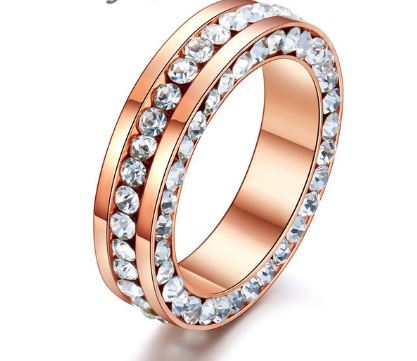 แหวนผู้หญิง แหวนเงิน ตกแต่งด้วย คริสตรัลแท้ เรียงแถว ประกบข้าง สีดำ Rose Gold ทอง เงิน 200136