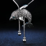 สร้อยคอ ผู้หญิง สร้อยเงิน ห้องจี้ปลาโลมา สีเงิน ตกแต่ง ด้วยคริสตรัลแท้ SWA สุดหรู สร้อยคอ ของขวัญให้แฟน สุดพิเศษ 620040