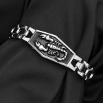 สร้อยข้อมือ สแตนเลส สร้อยข้อมือชาย สีเงิน ลายแมงป่อง ใส่เท่ ๆ สร้อยข้อมือ สไตล์ พั้งค์ ร็อค แบบสวย ๆ 363429