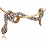 สร้อยคอ ทอง ลายงู สร้อยคอผู้หญิง ปีมะเส็ง งูเล็ก สร้อยคอ ร้อยจี้ รูปตัวงู เลื้อยบนสร้อย เสริมสร้าง ราศี บารมี ฝังเพชร สวิส ตาพลอย สีดำ คริสตัล 608871