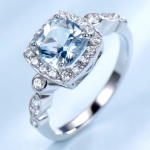 แหวนเงินแท้ ฝังเพชรพลอย คริสตรัล อัญมณี สีฟ้าใส หน้าตัดสี่เหลี่ยม ล้อมรอบด้วยเพชร สวยหรู มีระดับ 505655