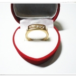 แหวนทองอิตาลี สำหรับผู้ชาย ประดับเพชร CZ เรียง 5 เม็ด