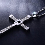 สร้อยคอ สร้อยเงิน ห้อยจี้ไม้กางเขน สีเงิน ตกแต่ง ด้วย เพชร CZ AAA สุดหรู สร้อยคอไม้กางเขน แบบเดียวกับ วินดีเซล ใส่เล่นหนัง แบบสวย ดีไซน์หรู 714899