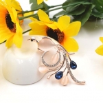 เข็มกลัดติดเสื้อ เข็มกลัด ฝังคริสตรัลแท้ โอปอล รูป หงส์ สวยหรู ตกแต่ง ด้วยคริสตรัล สีน้ำเงิน พลอยไพลิน 133191