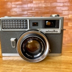 MINOLTA HI-MATIC MINOLTA ROKKOR PF 45MM.F2