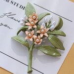 เข็มกลัดติดเสื้อ ตกแต่งเสื้อผ้า ลาย ดอกไม้ สีเขียว ช่อดอกไม้ ตกแต่งด้วย ไข่มุก สวยหรู 300464