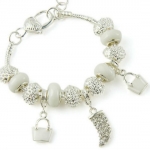 สร้อยข้อมือ Diy สไตล์ Pandora โทนสีขาว ครีม ห้อยจี้ เขี้ยวเสือ ฝังเพชร คริสตัล ออสเตเรีย สลับ เม็ด shamballa จี้กระเป๋า เก๋ ๆ 191375