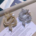 เข็มกลัด มังกร เงิน มังกร ทอง แบบเต็มตัว ฝังเพชร CZ AAA ดวงตาสีทับทิม แบบสวย ๆ 978179