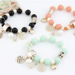 สร้อยข้อมือ Hand made สร้อยข้อมือแฟชั่น ผู้หญิง แบบหวาน ๆ ห้อยตุ้งติ้ง จี้หอไอเฟล ดอกไม้ ป้าย ลาย Italy Mac Mode 791200