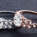 แหวนเพชร แหวนเงินแท้ 925 แหวนผู้หญิง เพชร เม็ดใหญ่ แต่งด้วย ลายใบไม้ แหวนผู้ใหญ่ แบบสวย ๆ 923098