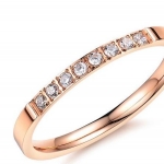 แหวนคู่ รัก แหวนหมั้น แหวนแต่งงาน ผู้หญิง ผู้ชาย แหวนเงิน แหวน ทองแดง Stainless Steel ฝังเพชร CZ เรียงแถว 8 เม็ด สวยหรูมีระดับ 921274