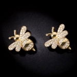 ต่างหู ตุ้มหูเพชร งานดีไซน์ ออกแบบเป็นรูป ผึ้ง สีทอง ฝังเพชร CZ AAA ต่างหูทอง รูป ผึ้งน้อย แสนหวาน 968159