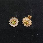 ต่างหู ตุ้มหู เพชร ลายดอกไม้ ล้อมรอบ คริสตรัลแท้ สีเขียว มรกต ต่างหู แบบแป้น แบบหรูหรา 738653