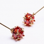 ต่างหู ตุ้มหู ลายหยดน้ำ สีแดง ทับทิม คริสตัลแท้ Austrian Crystal จาก Swarovski ดีไซน์ เป็น คิวบิก ลูกบาศ์ก สีสวย ทอง 18 K สวยหรู 885156