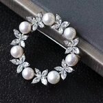 เข็มกลัด ติดเสื้อ ไข่มุกธรรมชาติ ทรงกลม สลับกับ ดอกไม้ เพชร CZ AAA สวยหรู เข็มกลัด ทรงกลม ติดเสื้อ 919756