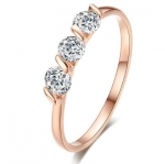 แหวนเพชร แหวนผู้หญิง เพชร CZ AAA เรียง 3 เม็ด แบบสวย เรียบหรู ใส่ได้ทุกโอกาส แหวนเพชรใส่สวย ๆ 462994