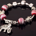 สร้อยข้อมือ Diy สไตล์ Pandora สร้อยข้อมือ วัยรุ่น คุณหนู ดีไซน์ แบบไทย ๆ โทนสีแดง ห้อยจี้ช้าง เงิน สร้อยข้อมือ แบบคลาสสิค ใส่ได้ตลอดเวลา 306427