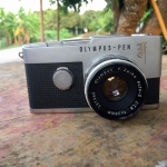 OLYMPUS PEN-F OLYMPUS F. ZUIKO AUTO-S 38MM. F1.8