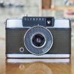 OLYMPUS PEN EE