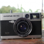 OLYMPUS-35 EC OLYMPUS E-ZUIKO 42MM.F2.8