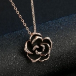 สร้อยคอ ผู้หญิง สร้อยทอง พร้อมจี้ กุหลาบดำ ฝังเพชร รักนิรันดร์ สร้อยคอพร้อมจี้ สวยหรู ดูแพง 829711