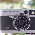 OLYMPUS 35 EC OLYMPUS E. ZUIKO 42MM. F2.8