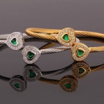 กำไลข้อมือผู้หญิง กำไลทอง 18 K และ กำไลเงิน Platinum เส้นเกลียว หัวมุม เป็น รูปหัวใจ ติดเพขร CZ AAA ฝัง พลอย มรกต คริสตัลแท้ ออสเตเรีย 717593