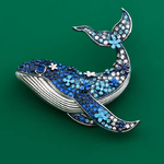 เข็มกลัด ปลาวาฬ สีน้ำเงิน เข็มกลัดปลาวาฬ ฝังเพชร ตกแต่งด้วยดอกไม้ เจ้าแห่งท้องทะเล เข็มกลัดหรูหรา 173592