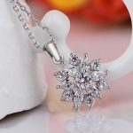 สร้อยคอผู้หญิง สร้อยคอ ฝังเพชร CZ AAA ลายดอกไม้ ใส่ออกงาน สีเงิน แพลตตินั่ม เพชรเป็นประกาย สวยหรู ของขวัญให้แฟน สวยมากค่ะ 610830_1