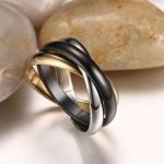 แหวนทอง เงิน สแตนเลส แท้ แหวนผู้หญิง ออกแบบ เป็น แหวน 3 วงคล้องกัน แหวนแบบมีดีไซน์ ใส่ได้ทุกโอกาส 333065