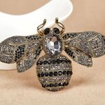 เข็มกลัดผึ้ง ตัวใหญ่ เข็มกลัดติดหน้าอกเสื้อ เข็มกลัด เพชร คริสตรัลแท้ หลากสี ตาม สีถูกโฉลก เข็มกลัดผึ้ง 226986