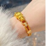 สร้อยข้อมือ มังกรทอง ฝังเพชร CZ AAA สุดหรู สร้อยข้อมือ ใส่ออกงาน เสริมบารมี แบบสวย ๆ 756180