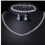 ชุดเครื่อง ประดับ เพชร CZ 5A สร้อยคอพร้อม สร้อยข้อมือ และ ต่างหูเพชร ราคาพิเศษ 467674