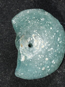 ลูกปัดบ้านเชียง จานบิน