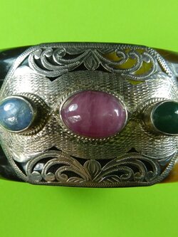 กำไลกระ จับเงินฝังพลอย(ขายแล้ว)