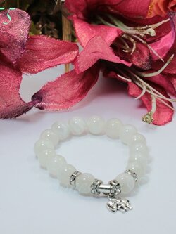 มูนสโตน