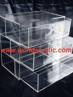 กล่องใส่เครื่องสำอาง 3 ชั้น