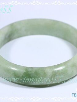 กำไลหยกเนื้อเทียน6.1ซม