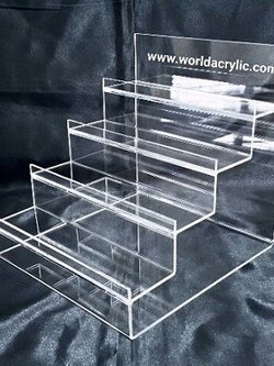 ชั้นวางเครื่องสำอาง