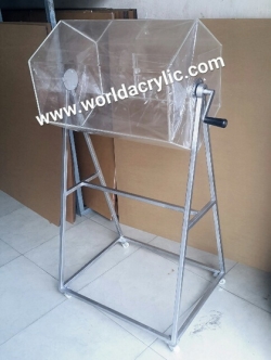 กล่องชิงโชคแบบตั้งพื้น