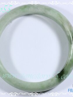 กำไลหยกเนิ้อเทียน6.1ซม