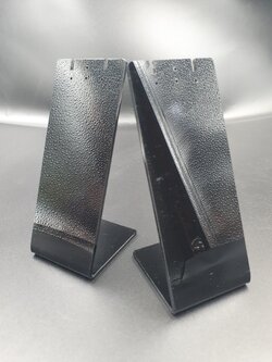 แท่นโชว์ต่างหู 2 ชิ้น / 1 ชุด