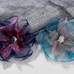 เข็มกลัดดอกไม้ผ้า