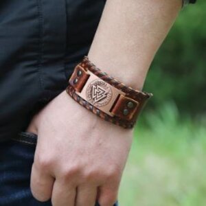 สร้อยข้อมือหนังแท้หน้าใหญ่