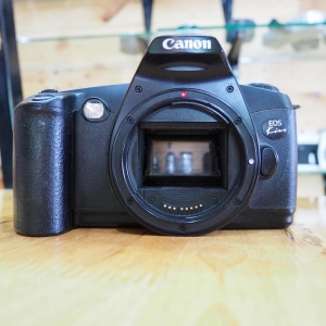CANON EOS KISS