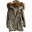 Moussy เสื้อกันหนาว ติดฮูท เสื้อcoat แบรด์ดัง ญี่ปุ่น MOUSSY japan สีเขียวทหาร แต่งขนสีครีมน้ำตาลด้านในทั้งตัว (ขนด้านในถอดใส่ได้ทั้งชิ้นเลยคะ มีกระดุม เกี่ยวให้ด้านในคะ) *ไม่มีขนเฟอร์ปลายหมวกนะคะ*