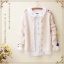 เสื้อไหมพรมถัก แต่งลายดอกไม้ สีขาวครีม กระดุมไม้ แบบสวยน่ารักมากเลยคะ