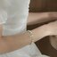 สร้อยข้อมือไข่มุกแท้ สร้อยข้อมือไข่มุก บาร็อค ตกแต่งด้วย จี้ผึ้ง คริสตรัลแท้ สีขาว สร้อยข้อมือสุดหรู ใส่ออกงาน 435580